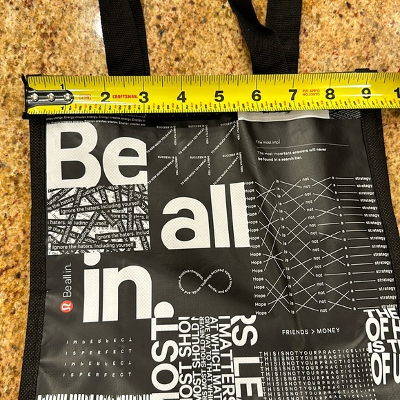 NEW ❤️ LULULEMON REUSABLE BE ALL IN TOTE BAG WITH BLACK HANDLES AND SNAP CLOSURE - Picture 7 of 9
